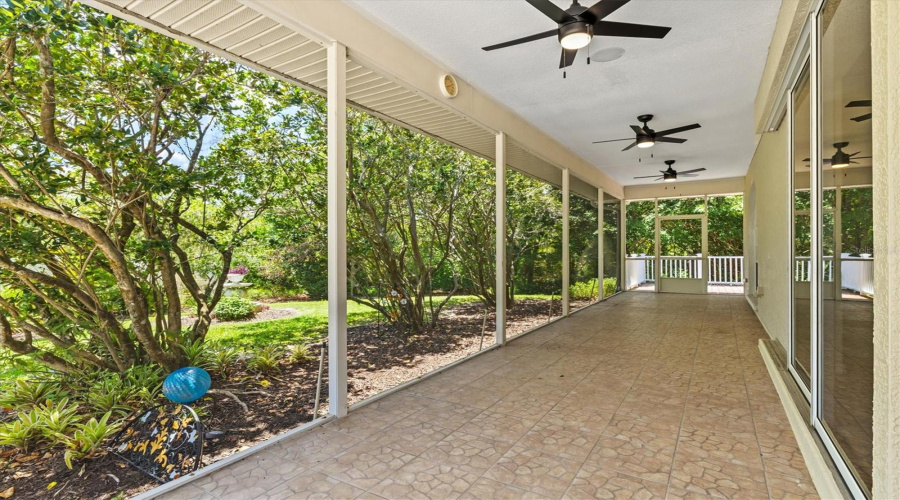 Bradenton, Florida 34212, 5 Bedroom Bedrooms, ,4 Bathroombathrooms,Residential,For Sale,18Th,0,Mfra4673572