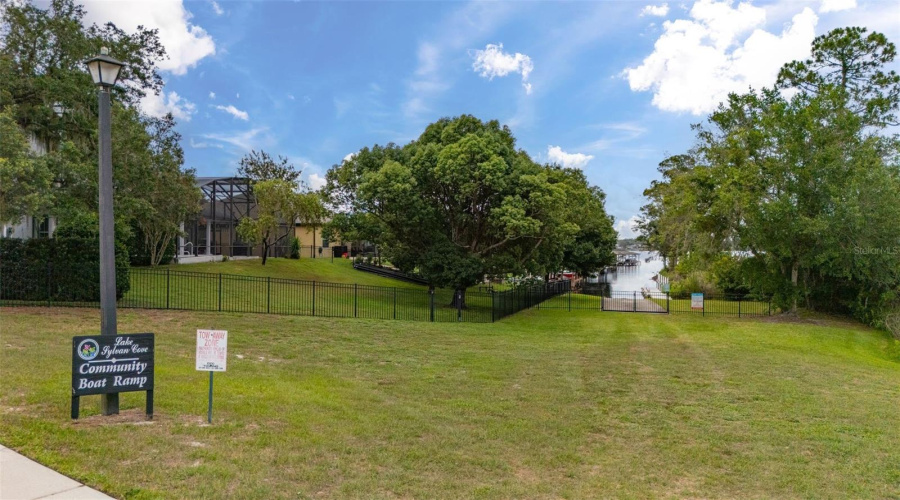 Sanford, Florida 32771, 5 Bedroom Bedrooms, ,3 Bathroombathrooms,Residential,For Sale,Charrice,0,Mfrs5151705