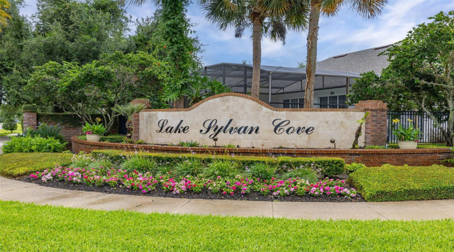 Sanford, Florida 32771, 5 Bedroom Bedrooms, ,3 Bathroombathrooms,Residential,For Sale,Charrice,0,Mfrs5151705