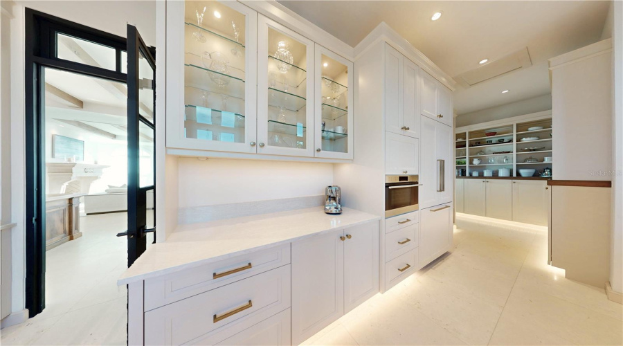 Sarasota, Florida 34242, 5 Bedroom Bedrooms, ,5 Bathroombathrooms,Residential,For Sale,Point Of Rocks,0,Mfra4673754