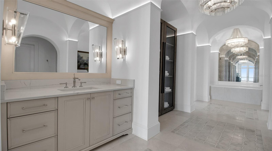 Sarasota, Florida 34242, 5 Bedroom Bedrooms, ,5 Bathroombathrooms,Residential,For Sale,Point Of Rocks,0,Mfra4673754