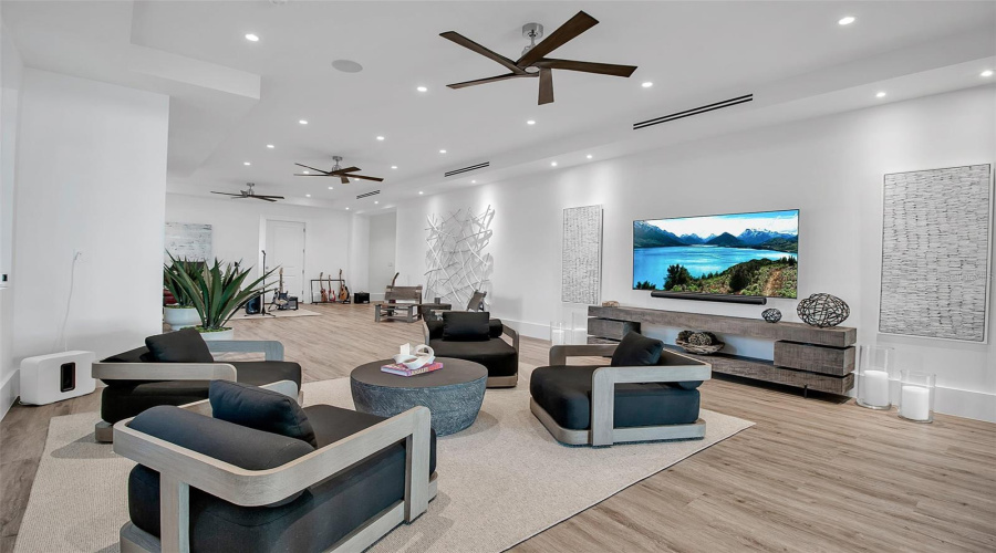 Sarasota, Florida 34242, 5 Bedroom Bedrooms, ,5 Bathroombathrooms,Residential,For Sale,Point Of Rocks,0,Mfra4673754