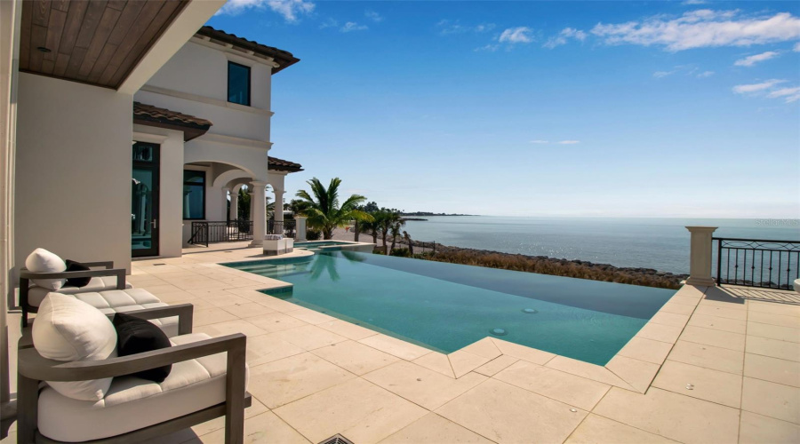 Sarasota, Florida 34242, 5 Bedroom Bedrooms, ,5 Bathroombathrooms,Residential,For Sale,Point Of Rocks,0,Mfra4673754