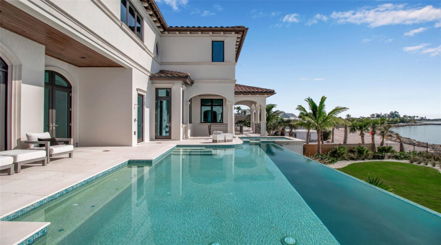 Sarasota, Florida 34242, 5 Bedroom Bedrooms, ,5 Bathroombathrooms,Residential,For Sale,Point Of Rocks,0,Mfra4673754
