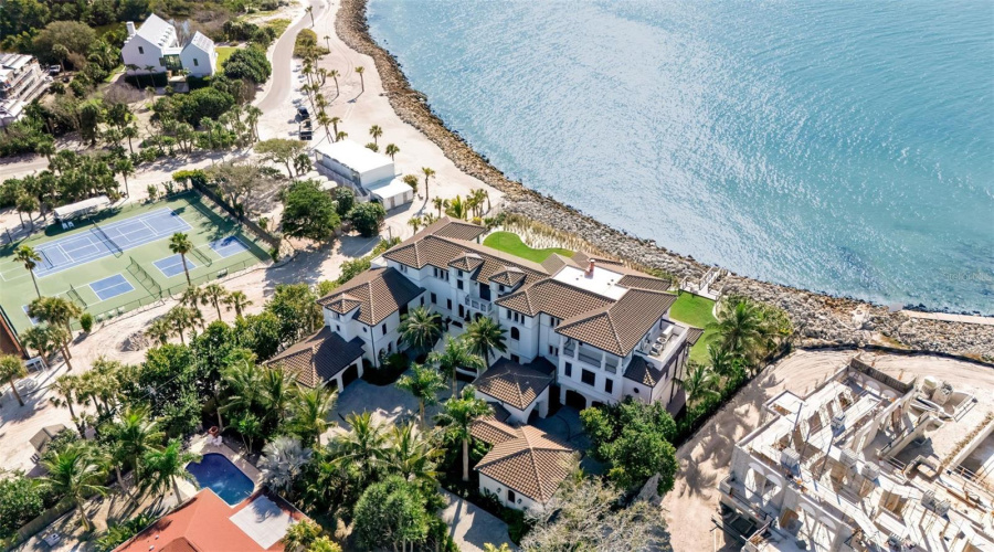 Sarasota, Florida 34242, 5 Bedroom Bedrooms, ,5 Bathroombathrooms,Residential,For Sale,Point Of Rocks,0,Mfra4673754