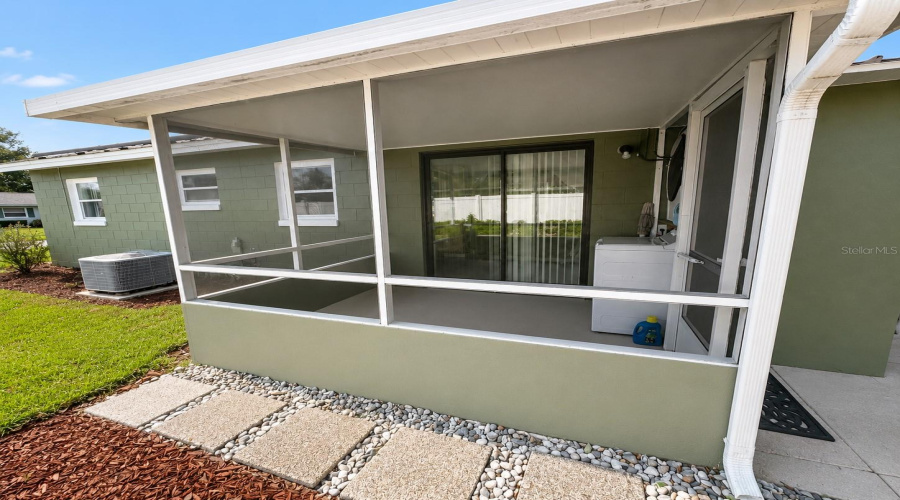 Longwood, Florida 32750, 4 Bedroom Bedrooms, ,3 Bathroombathrooms,Residential,For Sale,West,0,Mfro6394329