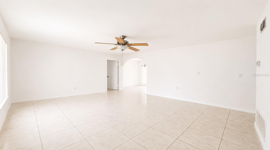Longwood, Florida 32750, 4 Bedroom Bedrooms, ,3 Bathroombathrooms,Residential,For Sale,West,0,Mfro6394329