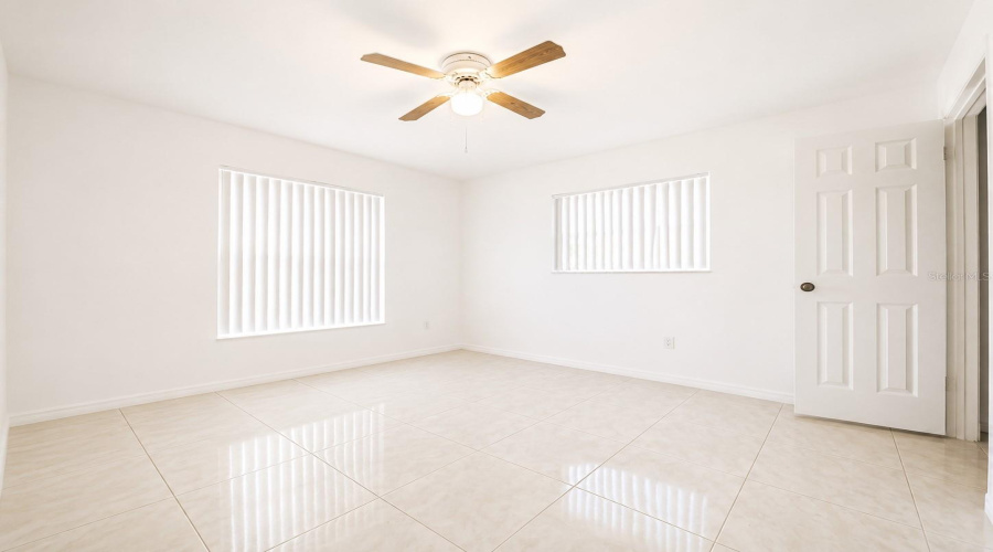 Longwood, Florida 32750, 4 Bedroom Bedrooms, ,3 Bathroombathrooms,Residential,For Sale,West,0,Mfro6394329