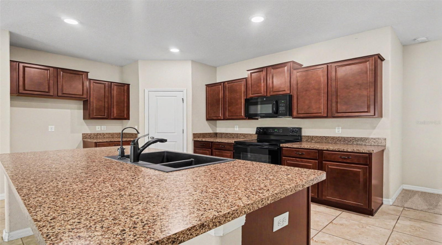 Wimauma, Florida 33598, 4 Bedroom Bedrooms, ,2 Bathroombathrooms,Residential,For Sale,Peaceful Valley,0,Mfro6422410