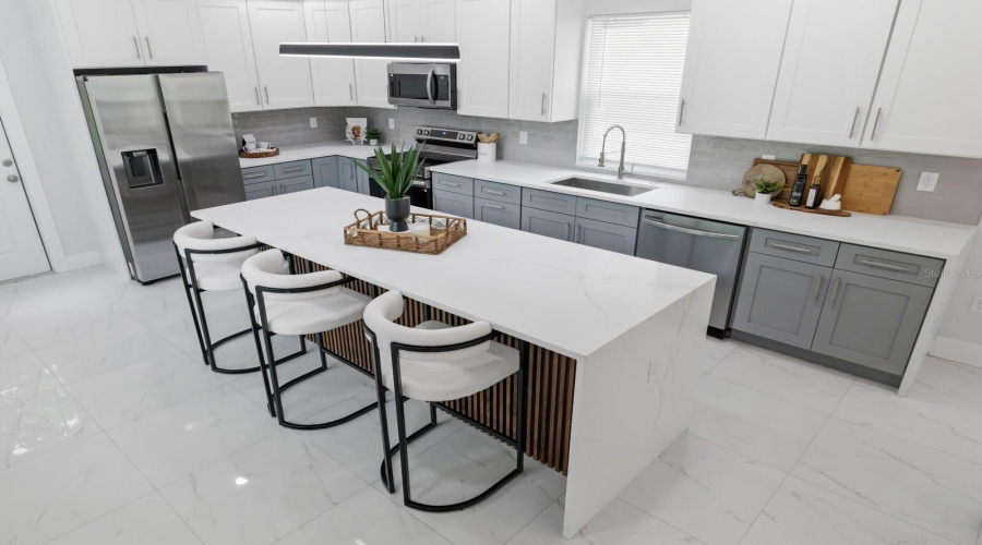Tampa, Florida 33604, 4 Bedroom Bedrooms, ,3 Bathroombathrooms,Residential,For Sale,Dakota,0,Mfrtb8525332
