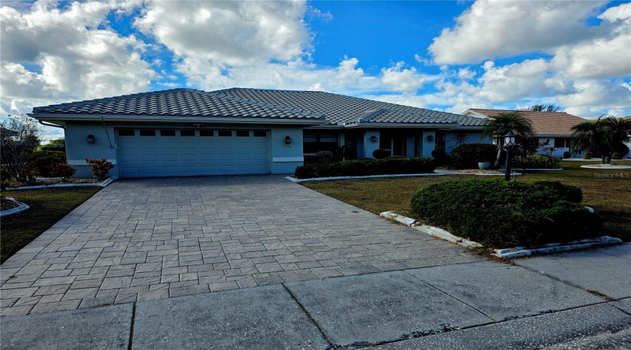 Sun City Center, Florida 33573, 3 Bedroom Bedrooms, ,2 Bathroombathrooms,Residential,For Sale,New Bedford,0,Mfrtb8452460