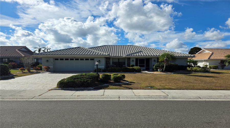 Sun City Center, Florida 33573, 3 Bedroom Bedrooms, ,2 Bathroombathrooms,Residential,For Sale,New Bedford,0,Mfrtb8452460