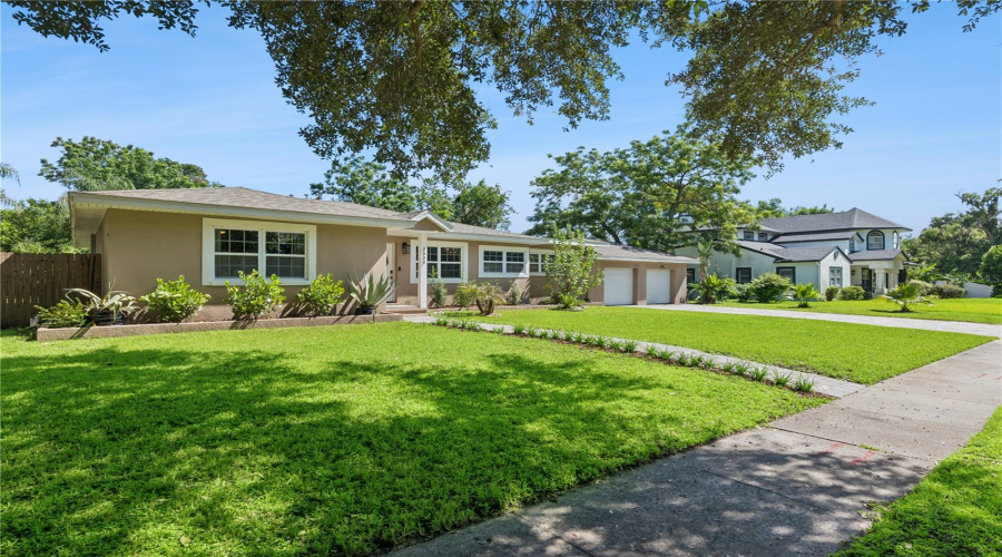 Winter Park, Florida 32789, 4 Bedroom Bedrooms, ,2 Bathroombathrooms,Residential,For Sale,Westminster,0,Mfro6435215