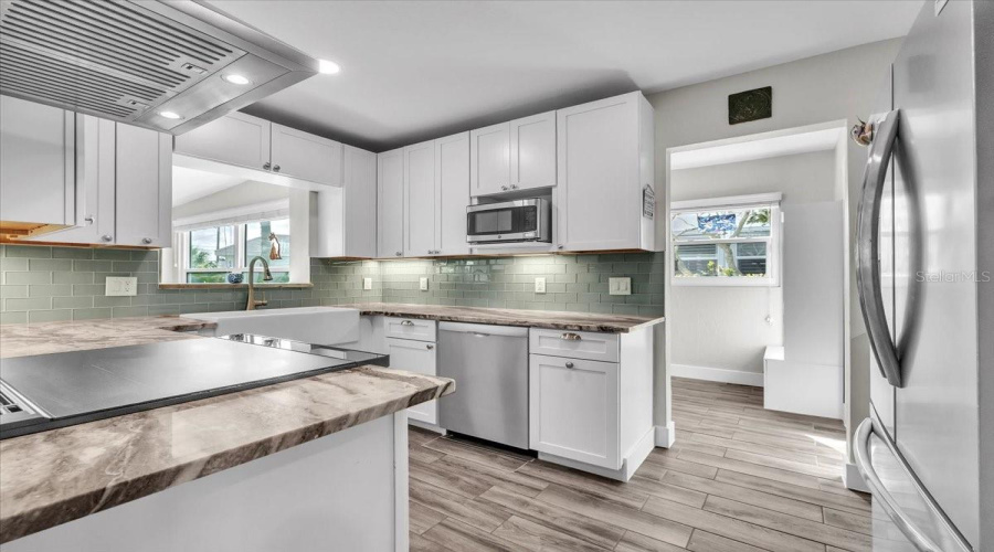 Venice, Florida 34285, 3 Bedroom Bedrooms, ,2 Bathroombathrooms,Residential,For Sale,Inlet,0,Mfrc7518713
