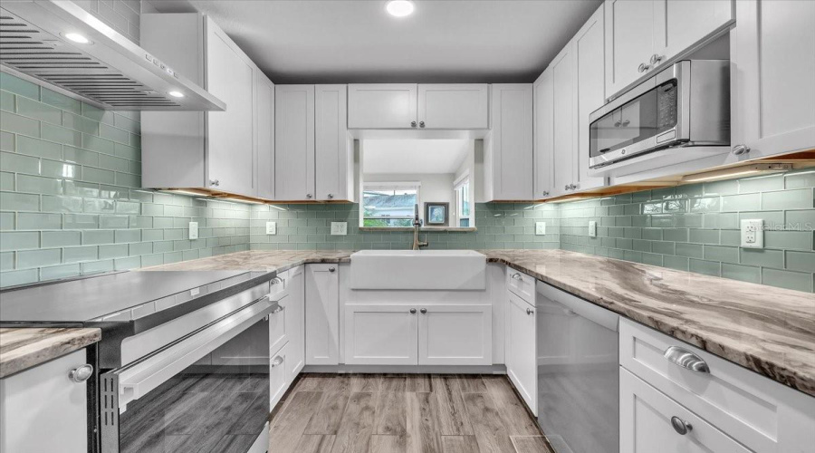 Venice, Florida 34285, 3 Bedroom Bedrooms, ,2 Bathroombathrooms,Residential,For Sale,Inlet,0,Mfrc7518713