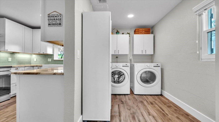 Venice, Florida 34285, 3 Bedroom Bedrooms, ,2 Bathroombathrooms,Residential,For Sale,Inlet,0,Mfrc7518713