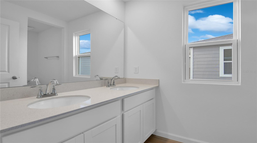 Dundee, Florida 33838, 4 Bedroom Bedrooms, ,3 Bathroombathrooms,Residential,For Sale,Lake Dell,0,Mfrs5127914