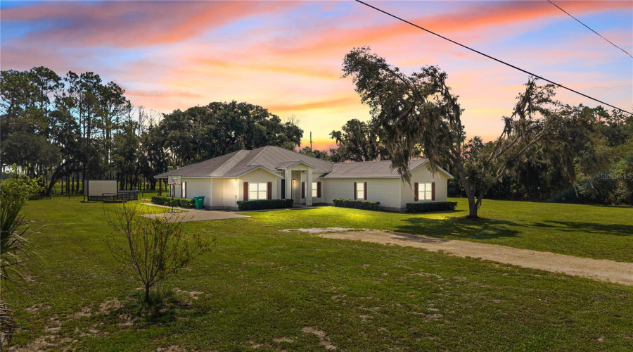 Cross City, Florida 32628, 6 Bedroom Bedrooms, ,4 Bathroombathrooms,Residential,For Sale,300Th,0,Mfrw7888812