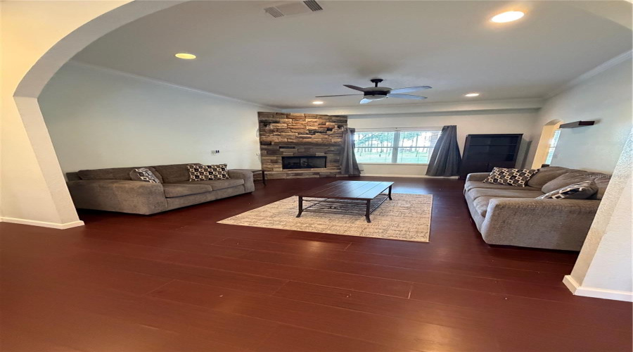 Cross City, Florida 32628, 6 Bedroom Bedrooms, ,4 Bathroombathrooms,Residential,For Sale,300Th,0,Mfrw7888812