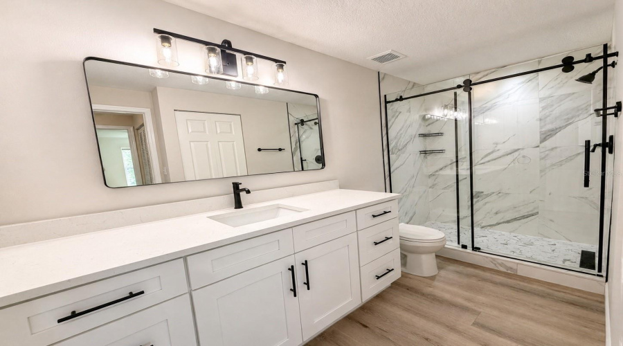 Tampa, Florida 33624, 2 Bedroom Bedrooms, ,2 Bathroombathrooms,Residential,For Sale,Pinnacle Heights,0,Mfrtb8542198