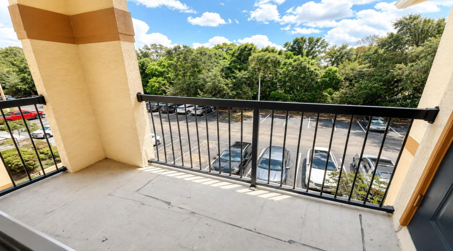 Tampa, Florida 33624, 2 Bedroom Bedrooms, ,2 Bathroombathrooms,Residential,For Sale,Pinnacle Heights,0,Mfrtb8542198