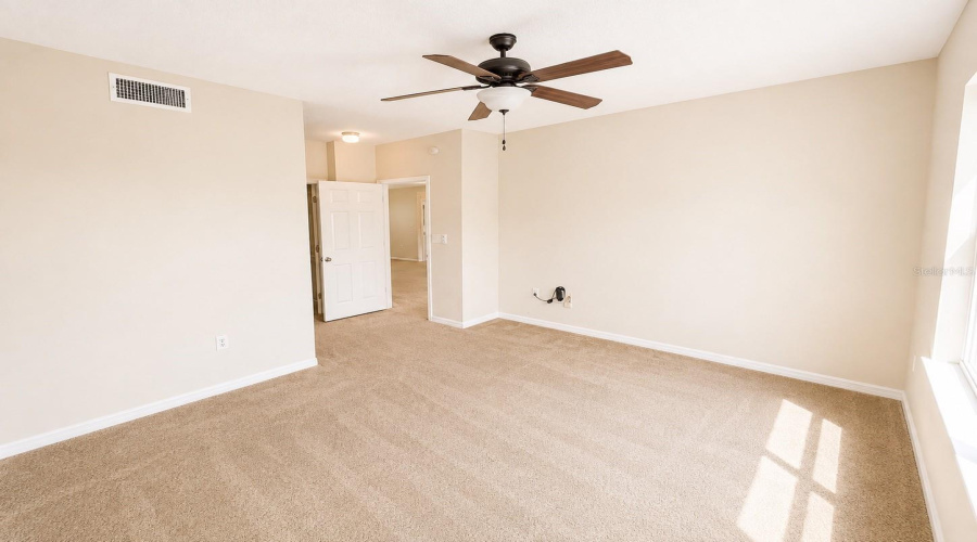 Tampa, Florida 33624, 2 Bedroom Bedrooms, ,2 Bathroombathrooms,Residential,For Sale,Pinnacle Heights,0,Mfrtb8542198