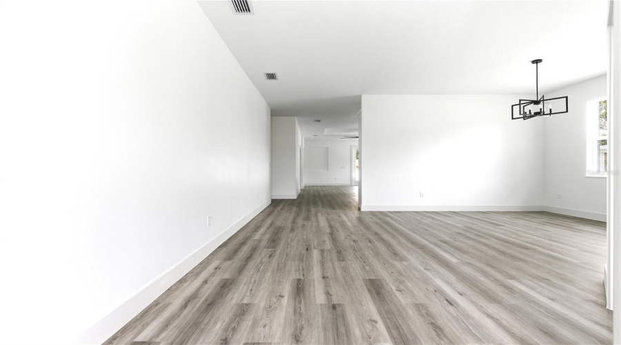 Tampa, Florida 33619, 4 Bedroom Bedrooms, ,2 Bathroombathrooms,Residential,For Sale,70Th,0,Mfrtb8496940