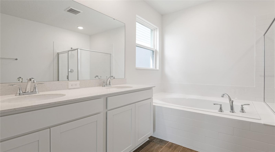 Deland, Florida 32720, 4 Bedroom Bedrooms, ,3 Bathroombathrooms,Residential,For Sale,Carnelian,0,Mfrs5127952