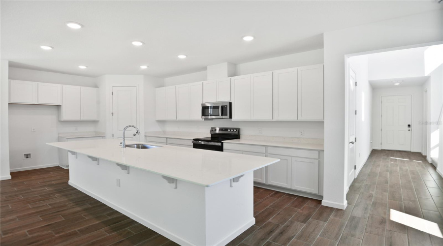 Dundee, Florida 33838, 4 Bedroom Bedrooms, ,2 Bathroombathrooms,Residential,For Sale,Lake Dell,0,Mfrs5153111