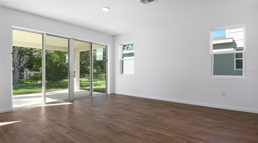 Dundee, Florida 33838, 4 Bedroom Bedrooms, ,2 Bathroombathrooms,Residential,For Sale,Lake Dell,0,Mfrs5153111