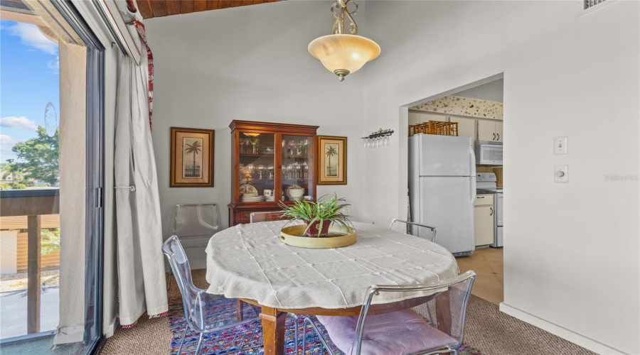 Sarasota, Florida 34235, 2 Bedroom Bedrooms, ,2 Bathroombathrooms,Residential,For Sale,Willow,0,Mfra4691560