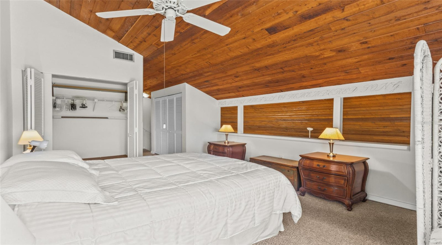 Sarasota, Florida 34235, 2 Bedroom Bedrooms, ,2 Bathroombathrooms,Residential,For Sale,Willow,0,Mfra4691560