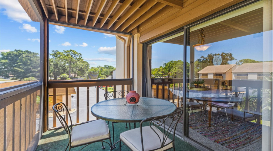 Sarasota, Florida 34235, 2 Bedroom Bedrooms, ,2 Bathroombathrooms,Residential,For Sale,Willow,0,Mfra4691560