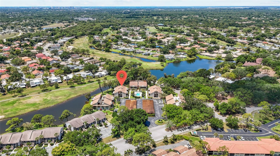 Sarasota, Florida 34235, 2 Bedroom Bedrooms, ,2 Bathroombathrooms,Residential,For Sale,Willow,0,Mfra4691560