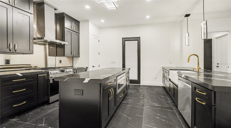 Seffner, Florida 33584, 3 Bedroom Bedrooms, ,2 Bathroombathrooms,Residential,For Sale,Garland,0,Mfrtb8500178