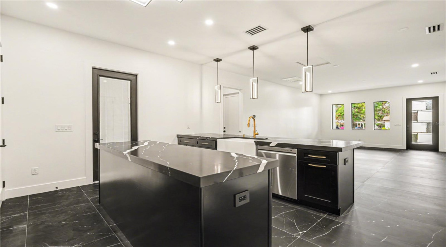 Seffner, Florida 33584, 3 Bedroom Bedrooms, ,2 Bathroombathrooms,Residential,For Sale,Garland,0,Mfrtb8500178