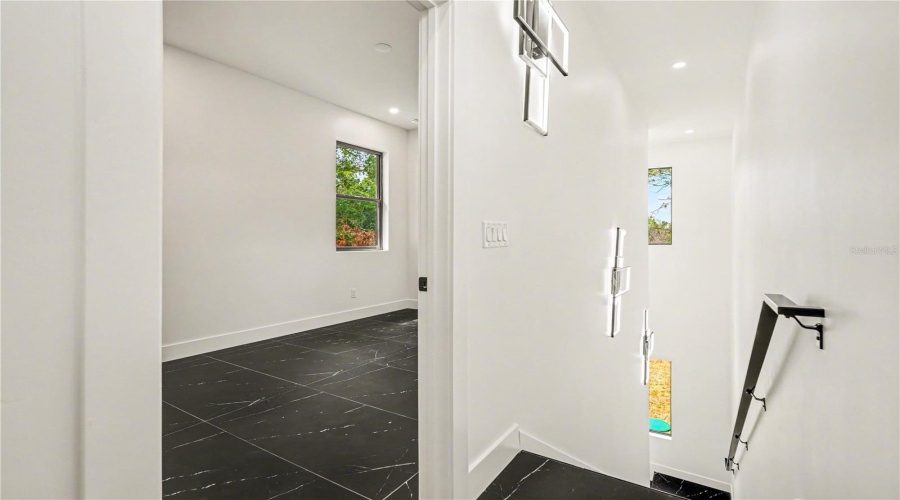 Seffner, Florida 33584, 3 Bedroom Bedrooms, ,2 Bathroombathrooms,Residential,For Sale,Garland,0,Mfrtb8500178