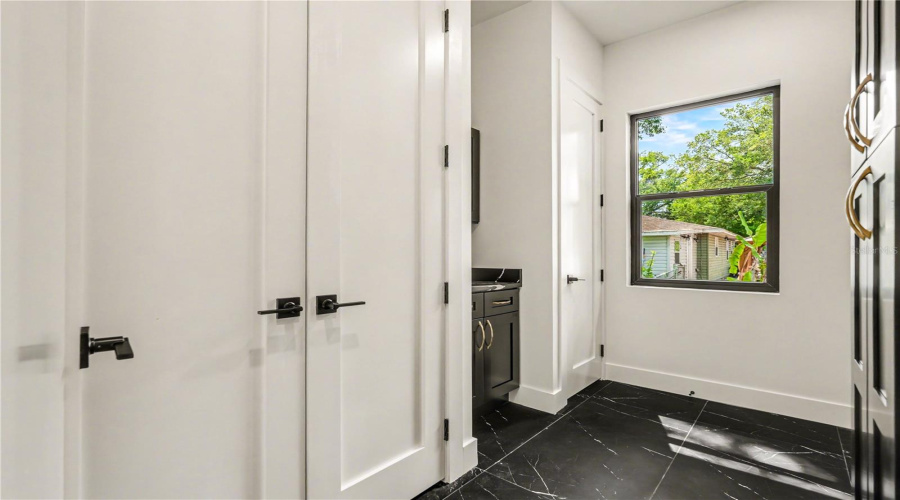 Seffner, Florida 33584, 3 Bedroom Bedrooms, ,2 Bathroombathrooms,Residential,For Sale,Garland,0,Mfrtb8500178
