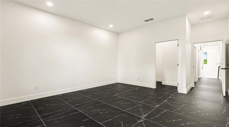 Seffner, Florida 33584, 3 Bedroom Bedrooms, ,2 Bathroombathrooms,Residential,For Sale,Garland,0,Mfrtb8500178