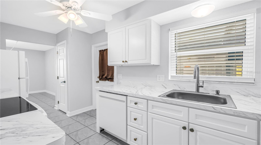 South Pasadena, Florida 33707, 1 Bedroom Bedrooms, ,1 Bathroombathrooms,Residential,For Sale,Sunset,0,Mfrtb8508980