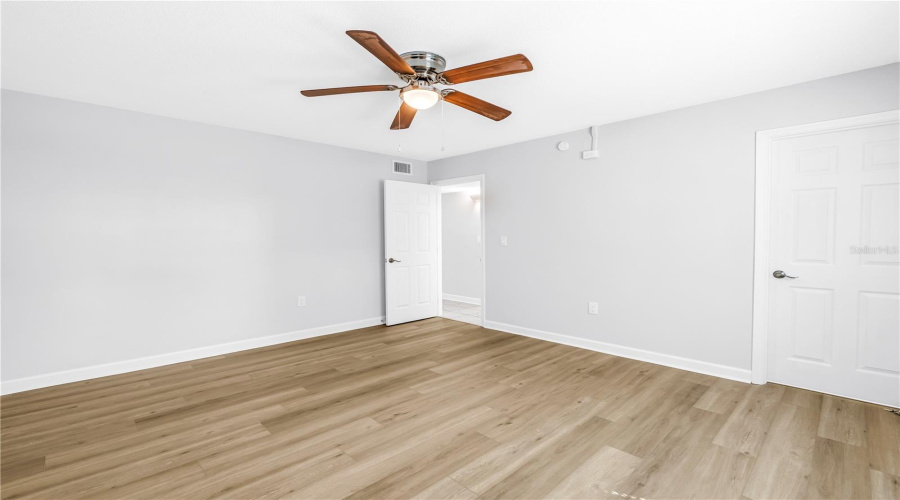 South Pasadena, Florida 33707, 1 Bedroom Bedrooms, ,1 Bathroombathrooms,Residential,For Sale,Sunset,0,Mfrtb8508980