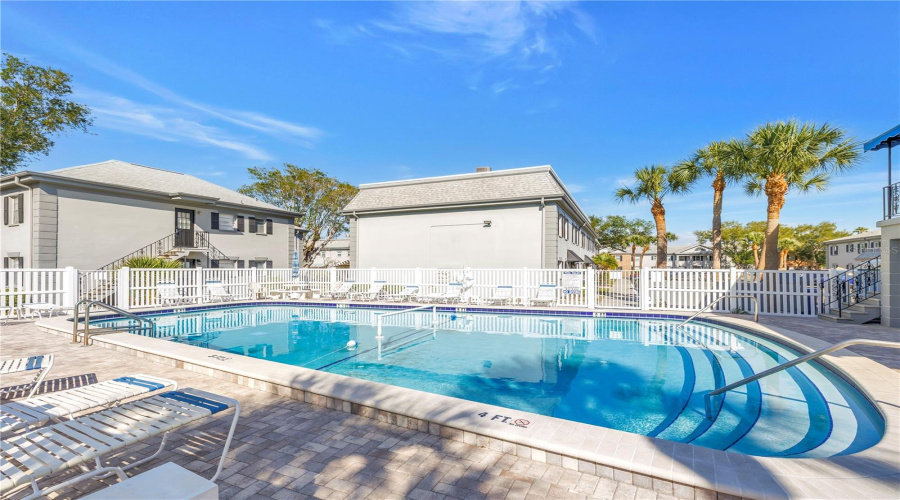 South Pasadena, Florida 33707, 1 Bedroom Bedrooms, ,1 Bathroombathrooms,Residential,For Sale,Sunset,0,Mfrtb8508980