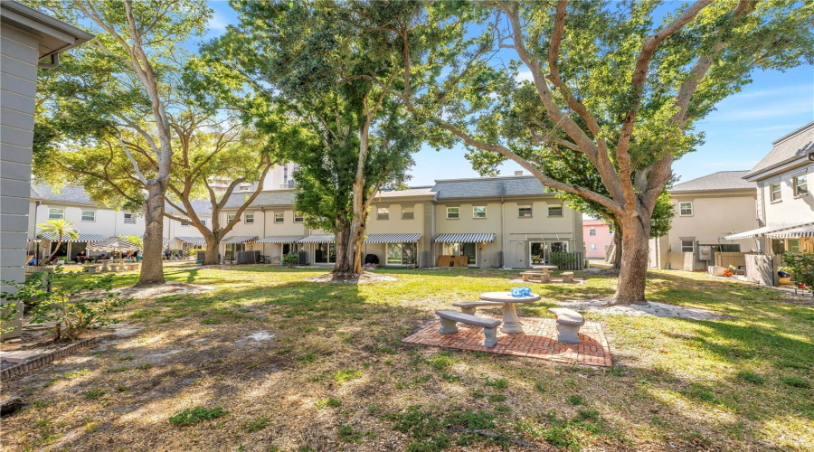 South Pasadena, Florida 33707, 1 Bedroom Bedrooms, ,1 Bathroombathrooms,Residential,For Sale,Sunset,0,Mfrtb8508980