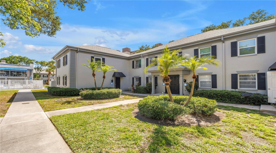 South Pasadena, Florida 33707, 1 Bedroom Bedrooms, ,1 Bathroombathrooms,Residential,For Sale,Sunset,0,Mfrtb8508980