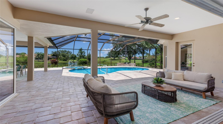 Lakewood Ranch, Florida 34202, 3 Bedroom Bedrooms, ,3 Bathroombathrooms,Residential,For Sale,Ashland,0,Mfra4702562