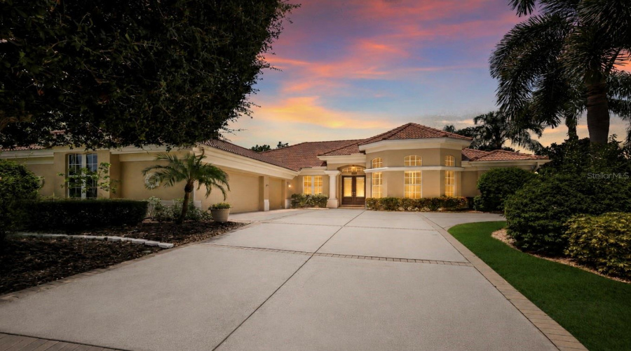 Lakewood Ranch, Florida 34202, 3 Bedroom Bedrooms, ,3 Bathroombathrooms,Residential,For Sale,Ashland,0,Mfra4702562