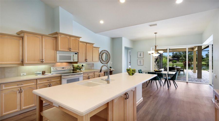 Lakewood Ranch, Florida 34202, 3 Bedroom Bedrooms, ,3 Bathroombathrooms,Residential,For Sale,Ashland,0,Mfra4702562