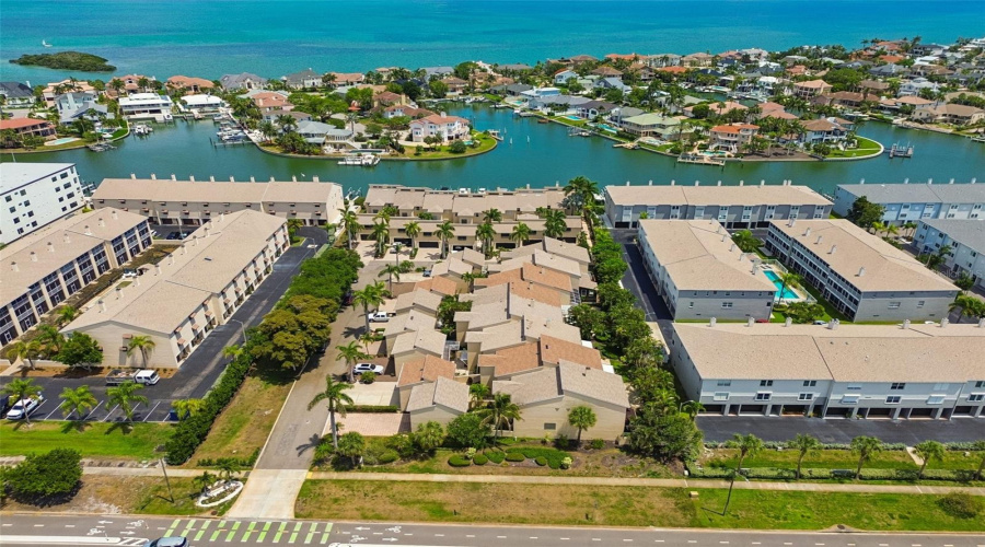 St Petersburg, Florida 33715, 4 Bedroom Bedrooms, ,3 Bathroombathrooms,Residential,For Sale,Pinellas Bayway,0,Mfrtb8505494
