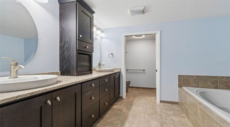 St Petersburg, Florida 33715, 4 Bedroom Bedrooms, ,3 Bathroombathrooms,Residential,For Sale,Pinellas Bayway,0,Mfrtb8505494