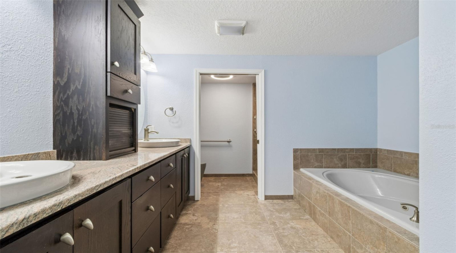 St Petersburg, Florida 33715, 4 Bedroom Bedrooms, ,3 Bathroombathrooms,Residential,For Sale,Pinellas Bayway,0,Mfrtb8505494